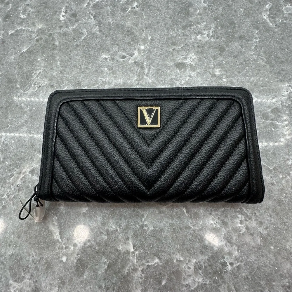 Victoria's Secret Black Quilted Zip Around Wallet with Gold Logo - Picture 2 of 7
